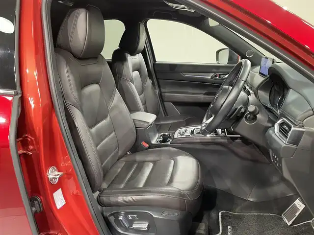 マツダ ＣＸ－５ XD エクスクルーシブモード 愛知県 2022(令4)年 2.6万km ソウルレッドクリスタルM 純正１０．２５インチナビ　/(Bluetooth/USB/スマホ連携/フルセグTV/FM/AM)/サンルーフ　/ＢＯＳＥサウンド　/３６０°ビューモニター　/衝突軽減ブレーキ/車線逸脱警報/レーダークルーズコントロール/電動バックドア　/シートヒーター/ベンチレーション/LEDヘッドライト/ステアリングヒーター/ドライブレコーダー　/ＥＴＣ　/ワイヤレス充電　/黒レザーシート　/コーナーセンサー/ブラインドスポットモニター/ヘッドアップディスプレイ/メモリー機能パワーシート/電動パーキングブレーキ/パドルシフト/純正フロアマット