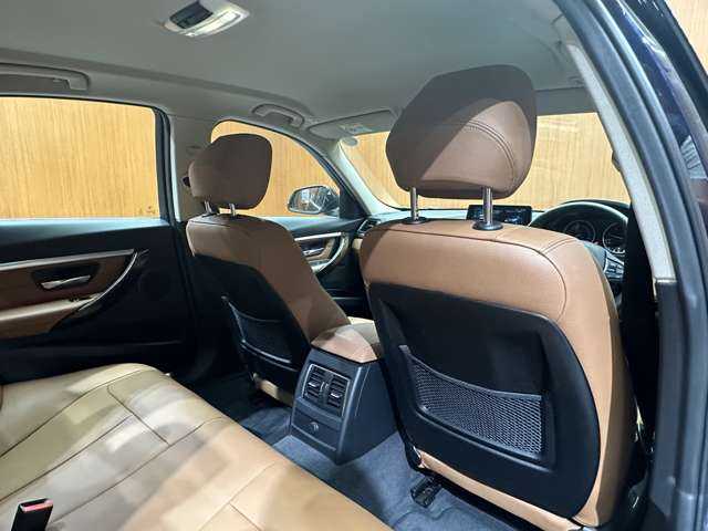 ＢＭＷ ３２０ｄ ラグジュアリー 千葉県 2016(平28)年 5.8万km インペリアル・ブルー・ブリリアント・エフェクト 茶革シート　/ＡＣＣ　/純正ナビ　/Ｂカメラ　/ＰＤＣ　/ＬＣＷ　/ＬＤＷ　/パワーシート　/シートヒーター　/コンフォートアクセス　/ＥＴＣ
