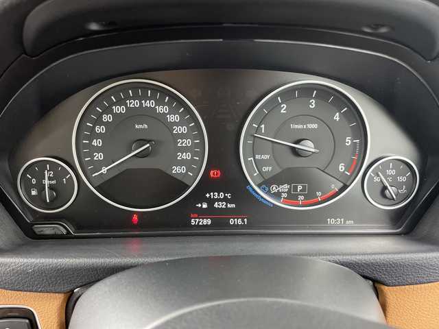 ＢＭＷ ３２０ｄ ラグジュアリー 愛知県 2016(平28)年 5.8万km インペリアル・ブルー・ブリリアント・エフェクト 純正ナビ　/ブラウンレザーシート/前席パワーシート　/シートヒーター　/コンフォートアクセス　/アダプティブクルーズコントロール/ドライブレコーダー前後　/バックカメラカメラ/ＰＤＣ　/ＬＣＷ　/ＬＤＷ　/ＥＴＣ