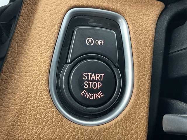 ＢＭＷ ３２０ｄ ラグジュアリー 愛知県 2016(平28)年 5.8万km インペリアル・ブルー・ブリリアント・エフェクト 純正ナビ　/ブラウンレザーシート/前席パワーシート　/シートヒーター　/コンフォートアクセス　/アダプティブクルーズコントロール/ドライブレコーダー前後　/バックカメラカメラ/ＰＤＣ　/ＬＣＷ　/ＬＤＷ　/ＥＴＣ