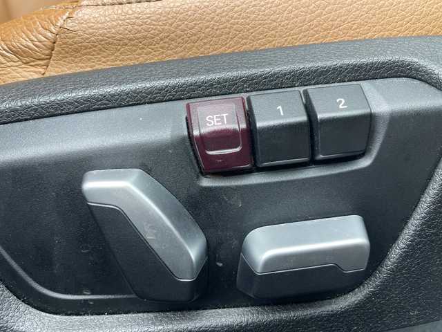 ＢＭＷ ３２０ｄ ラグジュアリー 愛知県 2016(平28)年 5.8万km インペリアル・ブルー・ブリリアント・エフェクト 純正ナビ　/ブラウンレザーシート/前席パワーシート　/シートヒーター　/コンフォートアクセス　/アダプティブクルーズコントロール/ドライブレコーダー前後　/バックカメラカメラ/ＰＤＣ　/ＬＣＷ　/ＬＤＷ　/ＥＴＣ