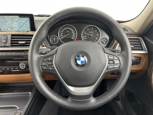 ＢＭＷ ３２０ｄ ラグジュアリー 愛知県 2016(平28)年 5.8万km インペリアル・ブルー・ブリリアント・エフェクト 純正ナビ　/ブラウンレザーシート/前席パワーシート　/シートヒーター　/コンフォートアクセス　/アダプティブクルーズコントロール/ドライブレコーダー前後　/バックカメラカメラ/ＰＤＣ　/ＬＣＷ　/ＬＤＷ　/ＥＴＣ