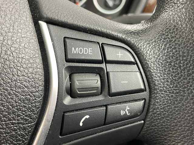 ＢＭＷ ３２０ｄ ラグジュアリー 愛知県 2016(平28)年 5.8万km インペリアル・ブルー・ブリリアント・エフェクト 純正ナビ　/ブラウンレザーシート/前席パワーシート　/シートヒーター　/コンフォートアクセス　/アダプティブクルーズコントロール/ドライブレコーダー前後　/バックカメラカメラ/ＰＤＣ　/ＬＣＷ　/ＬＤＷ　/ＥＴＣ