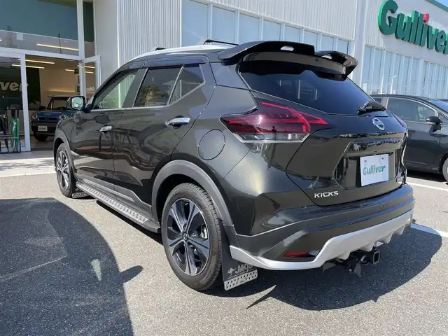 日産 キックス X ツートーンインテリアED 石川県 2020(令2)年 5.4万km チタニウムカーキ ワンオーナー/純正9型ナビ/フルセグTV/アラウンドビューモニター/LEDヘッドライト/ETC/デジタルミラー/ブラインドスポット/プロパイロット/エマージェンシーブレーキ/純正アルミホイール/社外ステップ/ヒッチメンバー/ハーフレザーシート/保証書