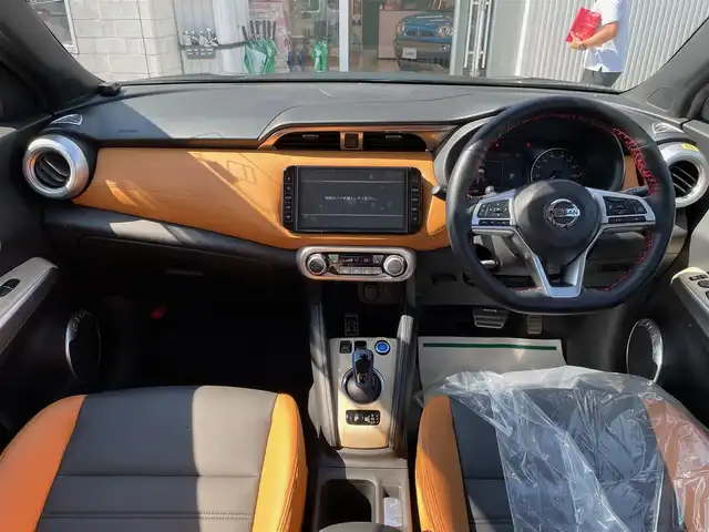 日産 キックス X ツートーンインテリアED 石川県 2020(令2)年 5.4万km チタニウムカーキ ワンオーナー/純正9型ナビ/フルセグTV/アラウンドビューモニター/LEDヘッドライト/ETC/デジタルミラー/ブラインドスポット/プロパイロット/エマージェンシーブレーキ/純正アルミホイール/社外ステップ/ヒッチメンバー/ハーフレザーシート/保証書