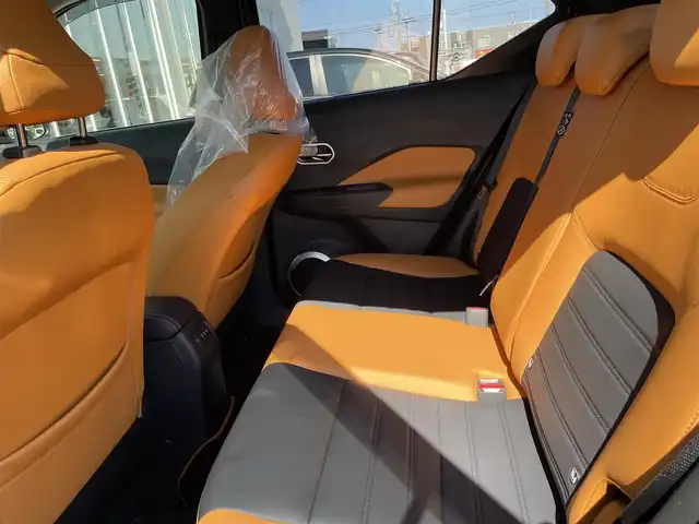 日産 キックス X ツートーンインテリアED 石川県 2020(令2)年 5.4万km チタニウムカーキ ワンオーナー/純正9型ナビ/フルセグTV/アラウンドビューモニター/LEDヘッドライト/ETC/デジタルミラー/ブラインドスポット/プロパイロット/エマージェンシーブレーキ/純正アルミホイール/社外ステップ/ヒッチメンバー/ハーフレザーシート/保証書
