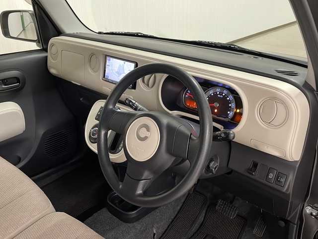 ダイハツ ミラ ココア X 熊本県 2017(平29)年 6.8万km ブラックマイカメタリック ４ＷＤ　メモリナビ　フルセグＴV　バックカメラ　ＵＳＢ音楽再生　ＤＶＤ再生　オートエアコン　１４インチＡＷ　電格ミラー　純正フロアマット　横滑り防止　ＥＣＯＩＤＬＥ　スマートキー　純正ドアバイザー　