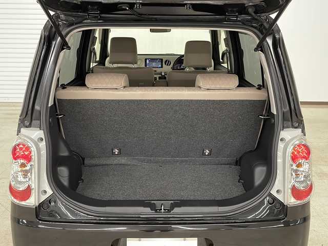 ダイハツ ミラ ココア X 熊本県 2017(平29)年 6.8万km ブラックマイカメタリック ４ＷＤ　メモリナビ　フルセグＴV　バックカメラ　ＵＳＢ音楽再生　ＤＶＤ再生　オートエアコン　１４インチＡＷ　電格ミラー　純正フロアマット　横滑り防止　ＥＣＯＩＤＬＥ　スマートキー　純正ドアバイザー　