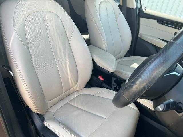 ＢＭＷ ２１８ｄ グランツアラー ラグジュアリー 埼玉県 2018(平30)年 5.1万km ベージュ 白革シート/純正HDDナビ/(Bluetooth/USB/CD/DVD)/ヘッドアップディスプレイ/ＡＣＣ/３列シート/シートヒーター/パーキングアシスト/バックカメラ/パワーバックドア/ドライブレコーダー/純正ＥＴＣ