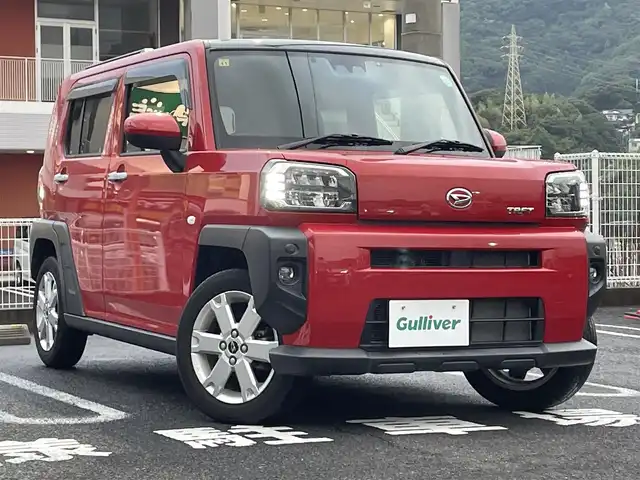 ダイハツ タフト G 長崎県 2020(令2)年 1万km コンパーノレッド 純正ディスプレイオーディオ/（AM、FM、AUX、USB、applecarplay、androidauto）/バックカメラ/プッシュスタート/衝突軽減システム/横滑り防止/コーナーセンサー/アイドリングストップ/１２Vシガーソケット/２．１A　USB/ＤＮ席シートヒーター/電子パーキング/オートホールド/先行車発進ブザー/車線逸脱警報/標識認識ブザー/ステアリモコン/AAC/ガラスルーフ/電格ミラー/ドアバイザー/純正フロアマット/ABS/Wエアバッグ/純正AW/スマートキー/ETC/保証書/取説/ワンオーナー