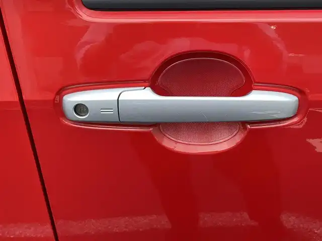 ダイハツ タフト G 長崎県 2020(令2)年 1万km コンパーノレッド 純正ディスプレイオーディオ/（AM、FM、AUX、USB、applecarplay、androidauto）/バックカメラ/プッシュスタート/衝突軽減システム/横滑り防止/コーナーセンサー/アイドリングストップ/１２Vシガーソケット/２．１A　USB/ＤＮ席シートヒーター/電子パーキング/オートホールド/先行車発進ブザー/車線逸脱警報/標識認識ブザー/ステアリモコン/AAC/ガラスルーフ/電格ミラー/ドアバイザー/純正フロアマット/ABS/Wエアバッグ/純正AW/スマートキー/ETC/保証書/取説/ワンオーナー