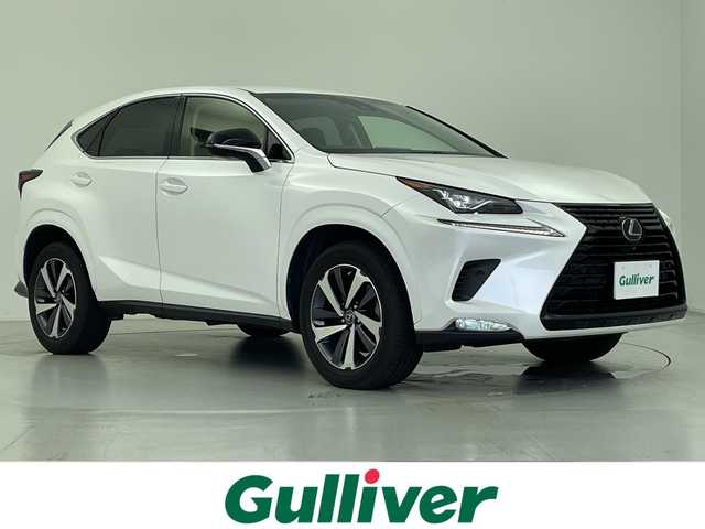 レクサス ＮＸ 300 ブラックシークエンス 愛知県 2019(平31)年 1.8万km ソニッククォーツ 純正10.3インチナビ/CD DVD フルセグTV Bluetooth/走行中テレビ視聴可/パノラミックビューモニター/同色フェンダーアーチモール/プリクラッシュセーフティ/レーントレーシングアシスト/パーキングサポートブレーキ/レーダークルーズコントロール/ブラインドスポットモニター/シートヒーター/ステアリングヒーター/パワーバックドア/三眼LEDオートライト/ETC2.0