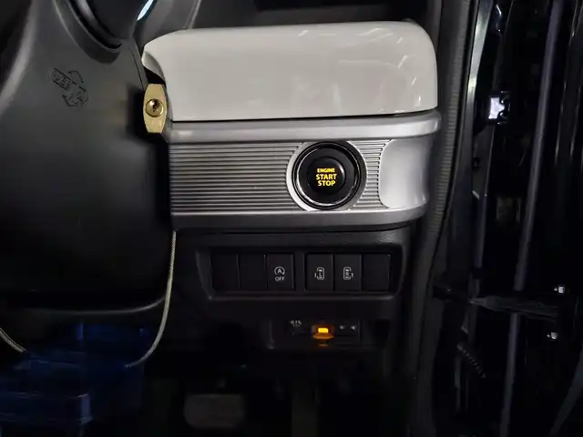 スズキ スペーシア HYBRID X 宮崎県 2021(令3)年 7.9万km ブルーイッシュブラックパール3 〇パナソニックナビ/〇フルセグTV/〇両側パワースライドドア/〇バックカメラ/〇全方位モニター用カメラパッケージ/〇ビルトインETC/〇ドライブレコーダー/〇セーフティサポート/〇SRSエアバッグ/〇オートライト/〇チルトステアリング/〇ファブリックシート/シートヒーター/〇ロールサンシェード/〇ラゲッジルームランプ/〇後方支援ミラー/〇キーレスプッシュスタートシステム/〇禁煙車