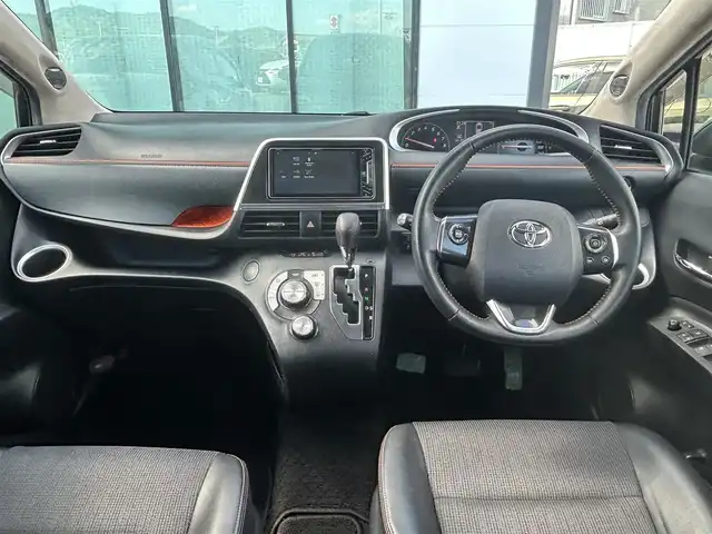 トヨタ シエンタ G クエロ 香川県 2018(平30)年 5.8万km ブラックマイカ 登録時走行距離57220km/パイオニア製ナビ【AVIC-CW901】/（Bluetooth/フルセグTV/DVD/MSV/HDMI）/ナビレディパッケージ/・バックカメラ/・ステアリングスイッチ/両側電動スライドドア/プリクラッシュセーフティ/レーンキープアシスト/革巻きステアリング/ハーフレザーシート/オートマチックハイビーム/オートライト/LEDヘッドライト/フォグライト/純正ビルトインETC/純正15インチホイールキャップ/純正フロアマット/スマートキー/プッシュスタート/オートエアコン/ドアバイザー/ウィンカー付電動格納ミラー/ISOFIX