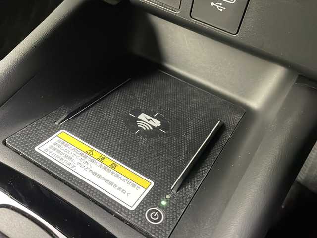 ホンダ フィット e:HEVリュクス 栃木県 2024(令6)年 1.7万km クリスタルブラックパール ワンオーナー/純正ナビ/フルセグTV/AM/FM/Bluetooth/iPod/AUX/USB/バックカメラ/ホンダセンシング/CMBS（衝突軽減ブレーキ）/ACC（オートクルーズコントロール）/先行車発進お知らせ/路外逸脱抑制システム/レーンキープアシスト/標識認識機能/ETC/スマートキー/前後ドライブレコーダー/純正フロアマット/純正16インチAW/LEDヘッドライト/オートハイビーム/置くだけ充電/ハンドルヒーター/シートヒーター/保証書/取扱説明書/スペアキー