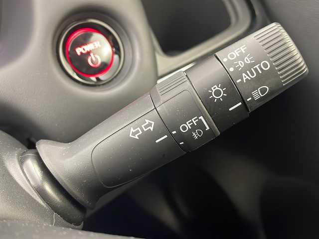 ホンダ フィット e:HEVリュクス 栃木県 2024(令6)年 1.7万km クリスタルブラックパール ワンオーナー/純正ナビ/フルセグTV/AM/FM/Bluetooth/iPod/AUX/USB/バックカメラ/ホンダセンシング/CMBS（衝突軽減ブレーキ）/ACC（オートクルーズコントロール）/先行車発進お知らせ/路外逸脱抑制システム/レーンキープアシスト/標識認識機能/ETC/スマートキー/前後ドライブレコーダー/純正フロアマット/純正16インチAW/LEDヘッドライト/オートハイビーム/置くだけ充電/ハンドルヒーター/シートヒーター/保証書/取扱説明書/スペアキー