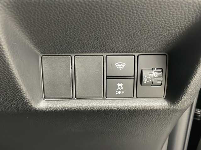 ホンダ フィット e:HEVリュクス 栃木県 2024(令6)年 1.7万km クリスタルブラックパール ワンオーナー/純正ナビ/フルセグTV/AM/FM/Bluetooth/iPod/AUX/USB/バックカメラ/ホンダセンシング/CMBS（衝突軽減ブレーキ）/ACC（オートクルーズコントロール）/先行車発進お知らせ/路外逸脱抑制システム/レーンキープアシスト/標識認識機能/ETC/スマートキー/前後ドライブレコーダー/純正フロアマット/純正16インチAW/LEDヘッドライト/オートハイビーム/置くだけ充電/ハンドルヒーター/シートヒーター/保証書/取扱説明書/スペアキー