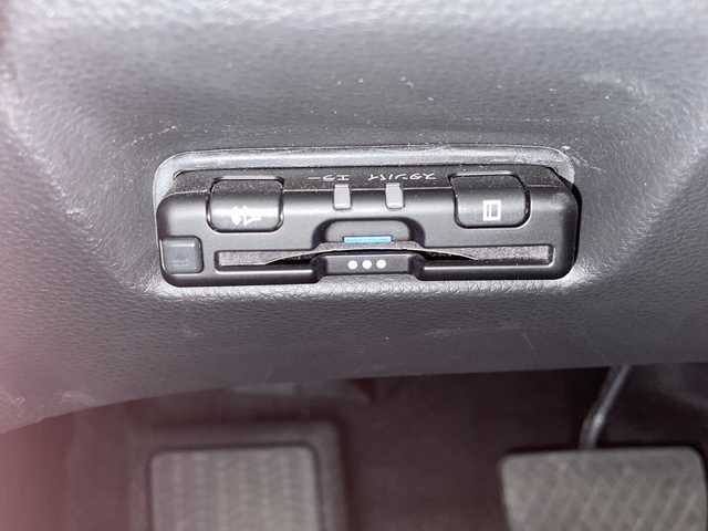 ホンダ フィット e:HEVリュクス 栃木県 2024(令6)年 1.7万km クリスタルブラックパール ワンオーナー/純正ナビ/フルセグTV/AM/FM/Bluetooth/iPod/AUX/USB/バックカメラ/ホンダセンシング/CMBS（衝突軽減ブレーキ）/ACC（オートクルーズコントロール）/先行車発進お知らせ/路外逸脱抑制システム/レーンキープアシスト/標識認識機能/ETC/スマートキー/前後ドライブレコーダー/純正フロアマット/純正16インチAW/LEDヘッドライト/オートハイビーム/置くだけ充電/ハンドルヒーター/シートヒーター/保証書/取扱説明書/スペアキー