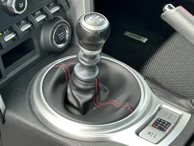 スバル ＢＲＺ S 栃木県 2015(平27)年 6万km WRブルーパール 社外メモリナビ/フルセグTV/DVD/Bluetooth/USB/バックカメラ/ETC/6速MT/柿本改マフラー/スマートキー/プッシュEgスタート/クルーズコントロール/HIDヘッドライト/フォグランプ/オートライト/LEDデイライナー/純正フロアマット/サイド/カーテンエアバッグ/純正17インチAW