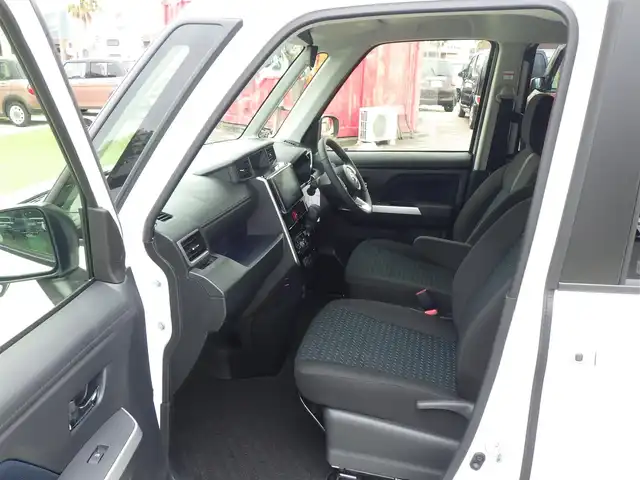 トヨタ ルーミー カスタムG－T 千葉県 2025(令7)年 0.1千km パールホワイトⅢ スマートアシストIII/レーダークルーズコントロール/エコアイドル/両側パワースライドドア/ディスプレイオーディオ/純正地デジTV/【Apple CarPlay　Android Auto対応】/【Bluetooth接続】/パノラマモニター/前席シートヒーター/革巻きステアリング/ステアリングスイッチ/LEDヘッドライト/フォグライト/ウインカーミラー/コーナーセンサー/純正15インチアルミホイル/キーフリーシステム