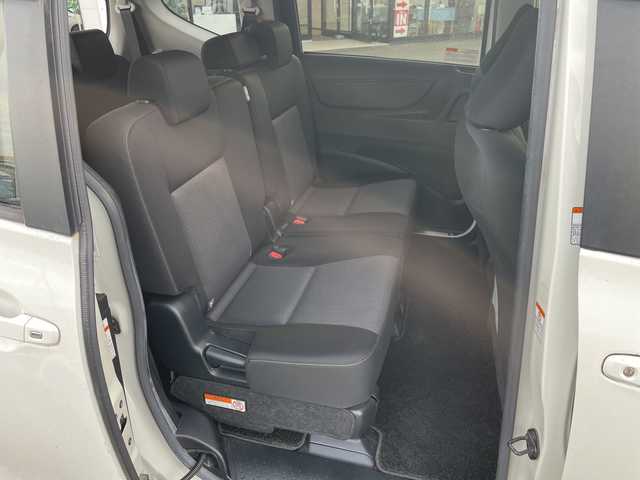 トヨタ シエンタ G 新潟県 2018(平30)年 4.9万km ホワイトパールクリスタルシャイン 純正ナビ：NSZT-W68T/（BT/DTV/FM/AM/フルセグ）/両側電動ドア/トヨタセーフティーセンス/全周囲カメラ/ドライブレコーダー/ビルトインETC/アイドリングストップ/衝突軽減/オートライト/スペアキー1本/ドアバイザー/電動格納ミラー