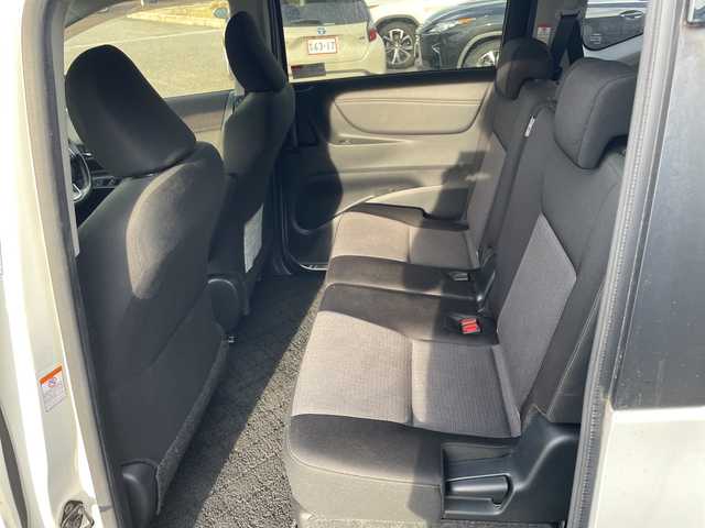 トヨタ シエンタ G 新潟県 2018(平30)年 4.9万km ホワイトパールクリスタルシャイン 純正ナビ：NSZT-W68T/（BT/DTV/FM/AM/フルセグ）/両側電動ドア/トヨタセーフティーセンス/全周囲カメラ/ドライブレコーダー/ビルトインETC/アイドリングストップ/衝突軽減/オートライト/スペアキー1本/ドアバイザー/電動格納ミラー