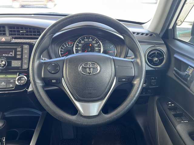 トヨタ カローラ フィールダー 1．5G エアロツアラー 愛知県 2015(平27)年 9.1万km スーパーホワイトⅡ ワンオーナー/純正オーディオ/【CD・ラジオ・AUX】/ビルトインETC/前後ドライブレコーダー/Toyota Safety Sense P/【プリクラッシュセーフティシステム・レーンディパーチャーアラート】/横滑り防止機能/アイドリングストップ/プッシュスタート/スマートキー/スペアキーあり/電動格納ミラー/ウィンカーミラー/フォグランプ/純正トノカバー/ステアリングスイッチ/純正フロアマット/純正ドアバイザー/新車保証書/取扱説明書