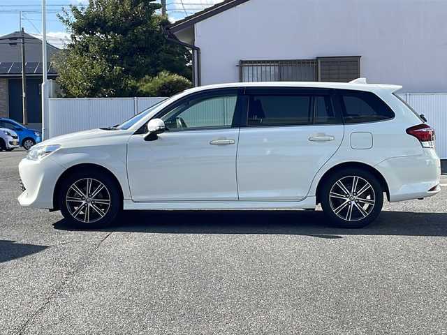 トヨタ カローラ フィールダー 1．5G エアロツアラー 愛知県 2015(平27)年 9.1万km スーパーホワイトⅡ ワンオーナー/純正オーディオ/【CD・ラジオ・AUX】/ビルトインETC/前後ドライブレコーダー/Toyota Safety Sense P/【プリクラッシュセーフティシステム・レーンディパーチャーアラート】/横滑り防止機能/アイドリングストップ/プッシュスタート/スマートキー/スペアキーあり/電動格納ミラー/ウィンカーミラー/フォグランプ/純正トノカバー/ステアリングスイッチ/純正フロアマット/純正ドアバイザー/新車保証書/取扱説明書