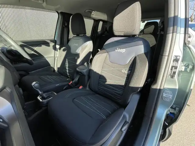 クライスラー・ジープ ジープ レネゲード アップランド 4xe 長野県 2022(令4)年 3.8万km ライトブルー 4WD/ ACC/ LKA/ シートヒーター(D席/N席)/ ステアリングヒーター/ 純正ナビ/ Bluetooth/ Bカメラ/ コーナーセンサー/ USB/ 純正17インチAW/ LEDヘッドライト＆フォグ/ ルーフレール/ USB/ ETC/ 禁煙