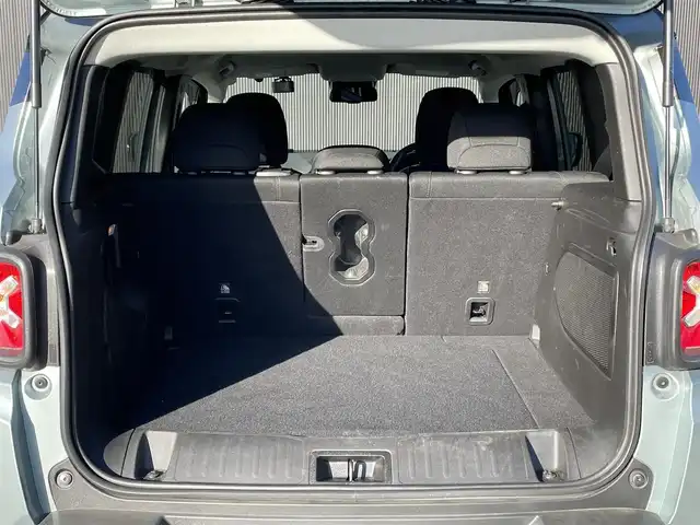 クライスラー・ジープ ジープ レネゲード アップランド 4xe 長野県 2022(令4)年 3.8万km ライトブルー 4WD/ ACC/ LKA/ シートヒーター(D席/N席)/ ステアリングヒーター/ 純正ナビ/ Bluetooth/ Bカメラ/ コーナーセンサー/ USB/ 純正17インチAW/ LEDヘッドライト＆フォグ/ ルーフレール/ USB/ ETC/ 禁煙