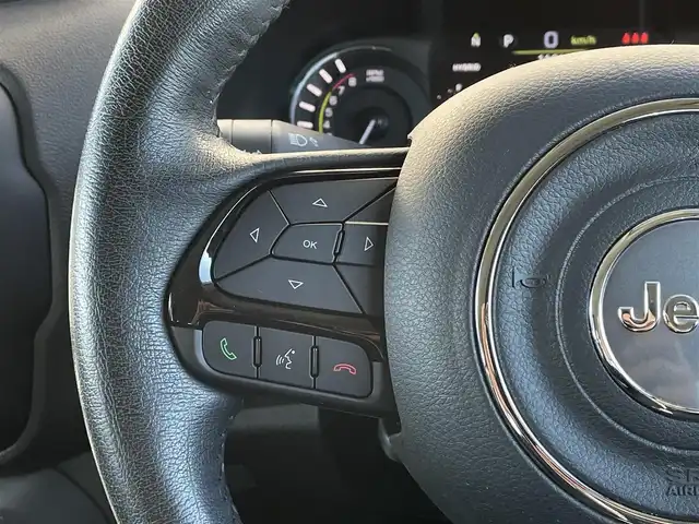 クライスラー・ジープ ジープ レネゲード アップランド 4xe 長野県 2022(令4)年 3.8万km ライトブルー 4WD/ ACC/ LKA/ シートヒーター(D席/N席)/ ステアリングヒーター/ 純正ナビ/ Bluetooth/ Bカメラ/ コーナーセンサー/ USB/ 純正17インチAW/ LEDヘッドライト＆フォグ/ ルーフレール/ USB/ ETC/ 禁煙