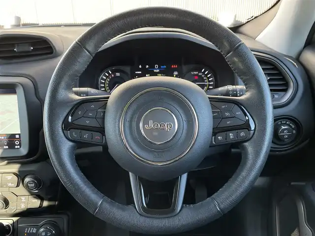 クライスラー・ジープ ジープ レネゲード アップランド 4xe 長野県 2022(令4)年 3.8万km ライトブルー 4WD/ ACC/ LKA/ シートヒーター(D席/N席)/ ステアリングヒーター/ 純正ナビ/ Bluetooth/ Bカメラ/ コーナーセンサー/ USB/ 純正17インチAW/ LEDヘッドライト＆フォグ/ ルーフレール/ USB/ ETC/ 禁煙