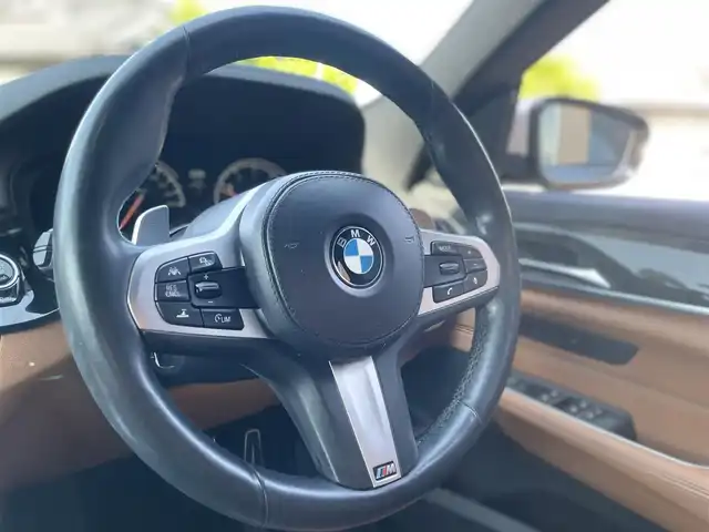 ＢＭＷ ６４０ｉ xDrive グランツーリスモ Mスポーツ 栃木県 2018(平30)年 6.6万km ブルーストーン コンフォートパッケージ/　・ソフトクローズドア/　・シートベンチレーション/　・マッサージシート/　・コンフォートシート/ヘッドアップディスプレイ/4輪アダプティブエアサスペンション/4ゾーンエアコン/BMWジェスチャーコントロール/ワイヤレスチャージング/ドライビングアシストプラス/パーキングアシストプラス/アダプティブLEDヘッドライト/ハイビームアシスタント/HiFiスピーカー/本革シート/シートヒーター/電動リアゲート/リアモニター