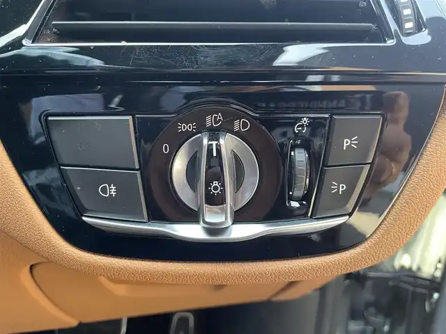 ＢＭＷ ６４０ｉ xDrive グランツーリスモ Mスポーツ 栃木県 2018(平30)年 6.6万km ブルーストーン コンフォートパッケージ/　・ソフトクローズドア/　・シートベンチレーション/　・マッサージシート/　・コンフォートシート/ヘッドアップディスプレイ/4輪アダプティブエアサスペンション/4ゾーンエアコン/BMWジェスチャーコントロール/ワイヤレスチャージング/ドライビングアシストプラス/パーキングアシストプラス/アダプティブLEDヘッドライト/ハイビームアシスタント/HiFiスピーカー/本革シート/シートヒーター/電動リアゲート/リアモニター
