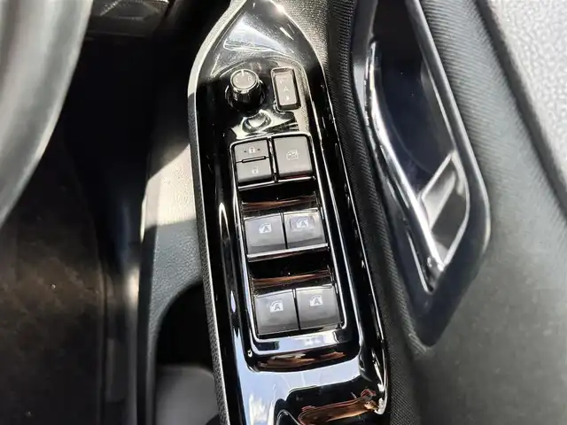トヨタ ヴォクシー ZS 煌 宮城県 2018(平30)年 6.9万km ブラック セーフティセンス/・プリクラッシュセーフティ/・レーンディパーチャーアラート/・オートマチックハイビーム/11.4インチフリップダウンモニター（アルパイン）/社外ナビ/フルセグTV/Bluetooth/CD/DVD/SD/AM/FM/バックカメラ/ビルトインETC/フロントドライブレコーダー/両側パワースライドドア/LEDヘッドライト/LEDフォグランプ/アイドリングストップ/スマートキー/プッシュスター/純正16インチアルミホイール/Wエアバッグ