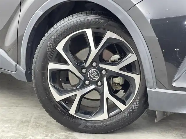 トヨタ Ｃ－ＨＲ G LEDエディション 群馬県 2018(平30)年 8.2万km ブラックマイカ 純正７インチナビ　バックカメラ　レーダークルーズコントロール　レーンキープアシスト　オートマチックハイビーム　プリクラッシュセーフティ　ブラインドスポットモニター　シートヒーター　ＥＴＣ　ＬＥＤ　禁煙