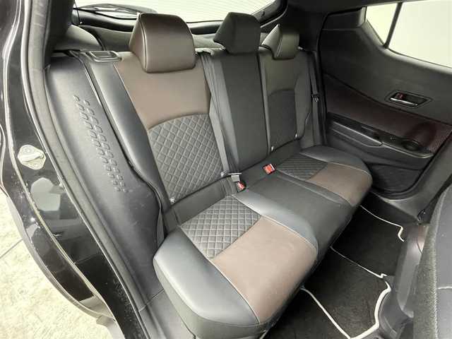 トヨタ Ｃ－ＨＲ G LEDエディション 群馬県 2018(平30)年 8.2万km ブラックマイカ 純正７インチナビ　バックカメラ　レーダークルーズコントロール　レーンキープアシスト　オートマチックハイビーム　プリクラッシュセーフティ　ブラインドスポットモニター　シートヒーター　ＥＴＣ　ＬＥＤ　禁煙