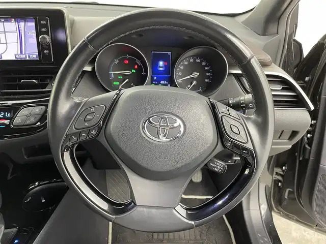 トヨタ Ｃ－ＨＲ G LEDエディション 群馬県 2018(平30)年 8.2万km ブラックマイカ 純正７インチナビ　バックカメラ　レーダークルーズコントロール　レーンキープアシスト　オートマチックハイビーム　プリクラッシュセーフティ　ブラインドスポットモニター　シートヒーター　ＥＴＣ　ＬＥＤ　禁煙