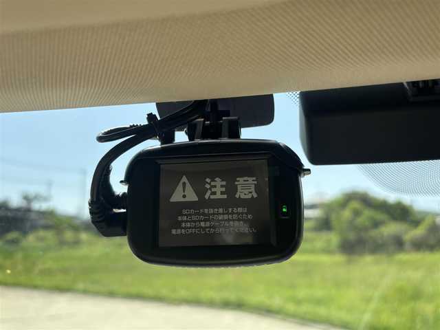 ＢＭＷ ３２０ｄ xDrive 長崎県 2020(令2)年 2.7万km メルボルンレッド 純正HDDナビ/BT/全方位カメラ/衝突軽減ブレーキ/レーンアシスト/ブラインドスポットモニター/コーナーセンサー/レーダークルーズ/ミラー一体型ETC/レザーシート/パワーシート/シートヒーター/前後ドライブレコーダー/純正17インチAW/ハイラインパッケージ