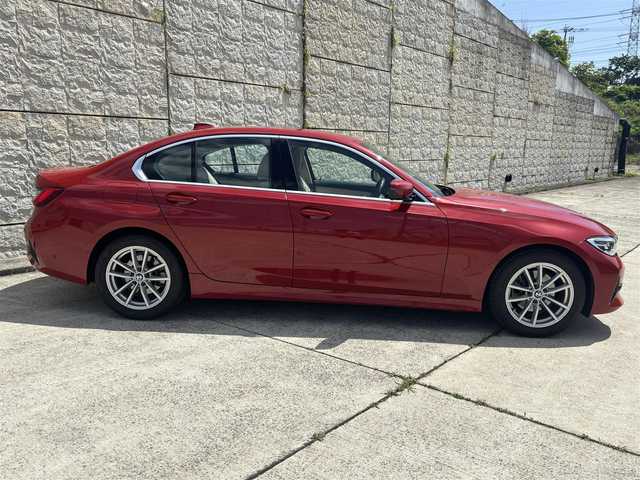 ＢＭＷ ３２０ｄ xDrive 長崎県 2020(令2)年 2.7万km メルボルンレッド 純正HDDナビ/BT/全方位カメラ/衝突軽減ブレーキ/レーンアシスト/ブラインドスポットモニター/コーナーセンサー/レーダークルーズ/ミラー一体型ETC/レザーシート/パワーシート/シートヒーター/前後ドライブレコーダー/純正17インチAW/ハイラインパッケージ