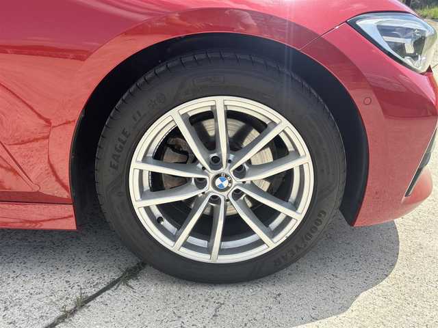 ＢＭＷ ３２０ｄ xDrive 長崎県 2020(令2)年 2.7万km メルボルンレッド 純正HDDナビ/BT/全方位カメラ/衝突軽減ブレーキ/レーンアシスト/ブラインドスポットモニター/コーナーセンサー/レーダークルーズ/ミラー一体型ETC/レザーシート/パワーシート/シートヒーター/前後ドライブレコーダー/純正17インチAW/ハイラインパッケージ
