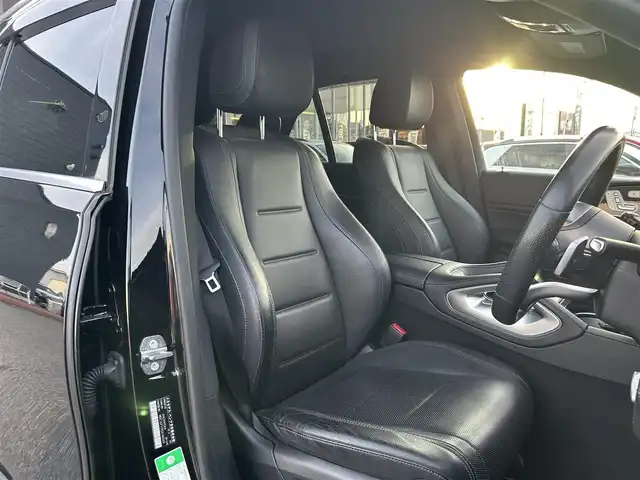 メルセデス・ベンツ ＧＬＥ３００ｄ 4MATIC AMGライン 滋賀県 2020(令2)年 5.7万km オブシディアンブラック ・サンルーフ/・アクティブステアリングアシスト/・DSR/・道路標識アシスト/・アクティブブレーキアシスト/・アクティブレーンキーピングアシスト/・アテンションアシスト/・ブラインドスポットモニター/・レーンチェンジアシスト/・インテリジェントライトシステム/・クルーズコントロール(追従式)/・黒革シート/・4席パワーシート/・4席シートヒーター/・前席エアシート/・純正HDDナビ/【Bluetooth・USB・AppleCarPlay・AndroidAuto】/・Burmesterサウンドシステム/・フルセグTV/・全方位カメラ/・ETC2.0/・ドライブレコーダー(前後録画)/・hot&coolドリンクホルダー/・パワーバックドア/・マルチLEDヘッドランプ