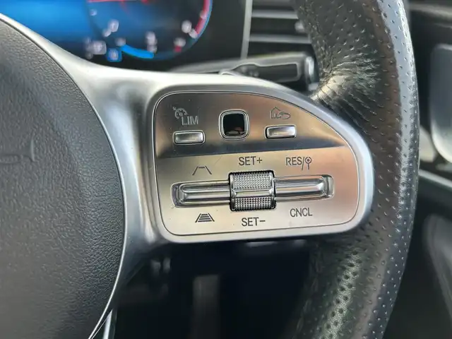 メルセデス・ベンツ ＧＬＥ３００ｄ 4MATIC AMGライン 滋賀県 2020(令2)年 5.7万km オブシディアンブラック ・サンルーフ/・アクティブステアリングアシスト/・DSR/・道路標識アシスト/・アクティブブレーキアシスト/・アクティブレーンキーピングアシスト/・アテンションアシスト/・ブラインドスポットモニター/・レーンチェンジアシスト/・インテリジェントライトシステム/・クルーズコントロール(追従式)/・黒革シート/・4席パワーシート/・4席シートヒーター/・前席エアシート/・純正HDDナビ/【Bluetooth・USB・AppleCarPlay・AndroidAuto】/・Burmesterサウンドシステム/・フルセグTV/・全方位カメラ/・ETC2.0/・ドライブレコーダー(前後録画)/・hot&coolドリンクホルダー/・パワーバックドア/・マルチLEDヘッドランプ