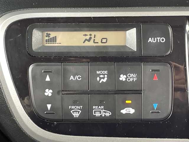 ホンダ Ｎ ＢＯＸ カスタム G Lパッケージ 道央・札幌 2012(平24)年 6.5万km クリスタルブラックパール ・４WD/・ワンオーナー/・片側パワースライドドア/・社外ナビ/　CD＆DVD＆USB＆TV/・バックカメラ/・プッシュスタート/・スマートキー/・オートライト/・オートエアコン/・ミラーヒーター/・ETC/・電動格納ミラー/・純正フロアマット/・HIDヘッドライト/・純正AW＆夏タイヤ積込/　155/65/14  2020年製　6分山/・ウィンカーミラー/・フォグライト/・スペアキー