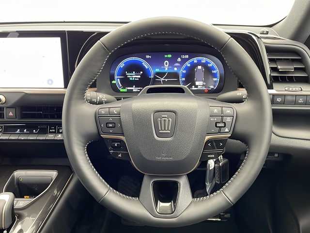 トヨタ クラウン スポーツ Z 栃木県 2024(令6)年 0.3万km ブラック ワンオーナー/パノラマルーフ/4WD/純正ナビ/（Bluetooth/フルセグTV/AppleCarPlay）/バックカメラ/全方位モニター/トヨタセーフティセンス/・プリクラッシュセーフティ/・レーントレーシングアシスト/・レーンディパーチャーアラート/・レーダークルーズコントロール/・ロードサインアシスト/・アダプティブハイビームシステム/・ドライバー異常時対応システム/・発進遅れ告知機能/・緊急時操舵支援/・フロントクロストラフィックアラート/・レーンチェンジアシスト/コーナーセンサー/ビルトインETC2.0/ステアリングヒーター/シートヒーター/シートベンチレーション/前方パワーシート/禁煙車/純正21インチAW/社外セキュリティ