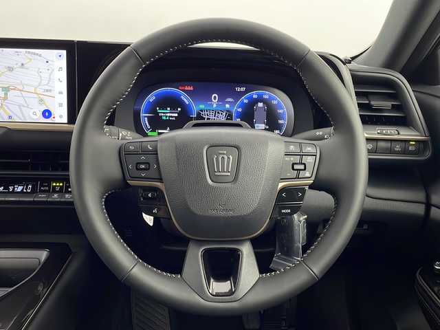 トヨタ クラウン スポーツ Z 新潟県 2024(令6)年 0.3万km ブラック 4WD/トヨタセーフティセンス/プリクラッシュセーフティ/・アドバンストパーク/・アドバンストドライブ/・レーントレーシングアシスト/・レーンディパーチャーアラート/・レーダークルーズコントロール/・ドライバー異常時対応システム/・フロントクロストラフィックアラート/・レーンチェンジアシスト/ワンオーナー/禁煙車/パノラマルーフ/純正メモリナビ/　　BT/フルセグ/AM/FM/applecarplay/Miracast/アラウンドビューモニター/バックモニター/パワーバックドア/レーダークルーズコントロール/LEDオートライト/オートマチックハイビーム/レザーシート/前席パワーシート/前席シートベンチレーション/運転席シートメモリ/純正21インチアルミホイール付/コーナーセンサー/ステアリングヒーター/typeCポート/置くだけ充電/電動パーキングブレーキ/オートブレーキホールド/ステアリングスイッチ/AC100V充電/デジタルインナーミラー/ナビ一体型純正前後ドライブレコーダー/ブラインドスポットモニター/トノカバー/社外セキュリティ/ビルトインETC2.0