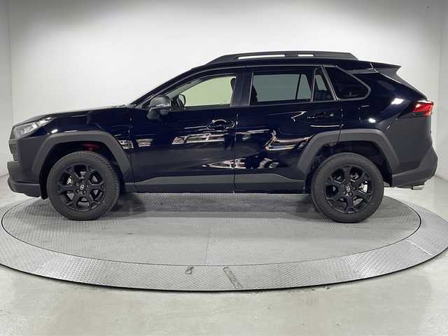 トヨタ ＲＡＶ４ アドベンチャー オフロードPKGⅡ 広島県 2023(令5)年 1.6万km アティチュードブラックマイカ 純正１０．５インチナビ/・CD/DVD再生機能/・フルセグテレビ/・Bluetooth接続/・Applecarplay/バックカメラ/デジタルインナーミラー/レーダークルーズコントロール/快適温熱シート/ハーフレザー/パワーバックドア/残後ドラレコ/前後コーナーセンサー/ブラインドスポットモニター/パワーシート