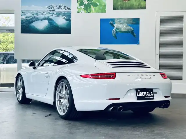 ポルシェ ９１１ カレラS 大阪府 2014(平26)年 2.5万km 白 スポーツクロノP/黒革/パワーシート/シートヒーター/ナビ/TV/バックカメラ/純正20インチAW/HIDヘッドライト/パドルシフト/ETC/レーダー探知機