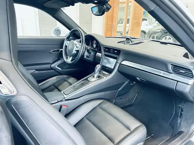 ポルシェ ９１１ カレラS 大阪府 2014(平26)年 2.5万km 白 スポーツクロノP/黒革/パワーシート/シートヒーター/ナビ/TV/バックカメラ/純正20インチAW/HIDヘッドライト/パドルシフト/ETC/レーダー探知機