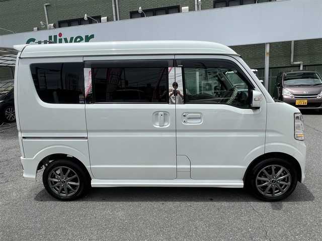 スズキ エブリィ ワゴン PZターボ スペシャル 京都府 2020(令2)年 2.7万km パールホワイト  ターボ車/ 両側パワースライドドア/ レーダーブレーキサポート/ スマートキー２個/ プッシュスタート/ 革調シートカバー/ 社外８インチSDメモリーナビ/・　フルセグ/・　CD/DVD/BTオーディオ/・　バックカメラ/・　SDREC/ ナビ連動前後ドライブレコーダー/ ETC/ ステアリモコン/ リヤソナー/ オートステップ/ 社外14インチアルミホイール/ スタッドレスタイヤ(純正ホイール付き)積み込み/ 純正フロアマット/ ドアバイザー/ HIDヘッドライト/ フォグライト/ 新車時保証書/ 車両取説